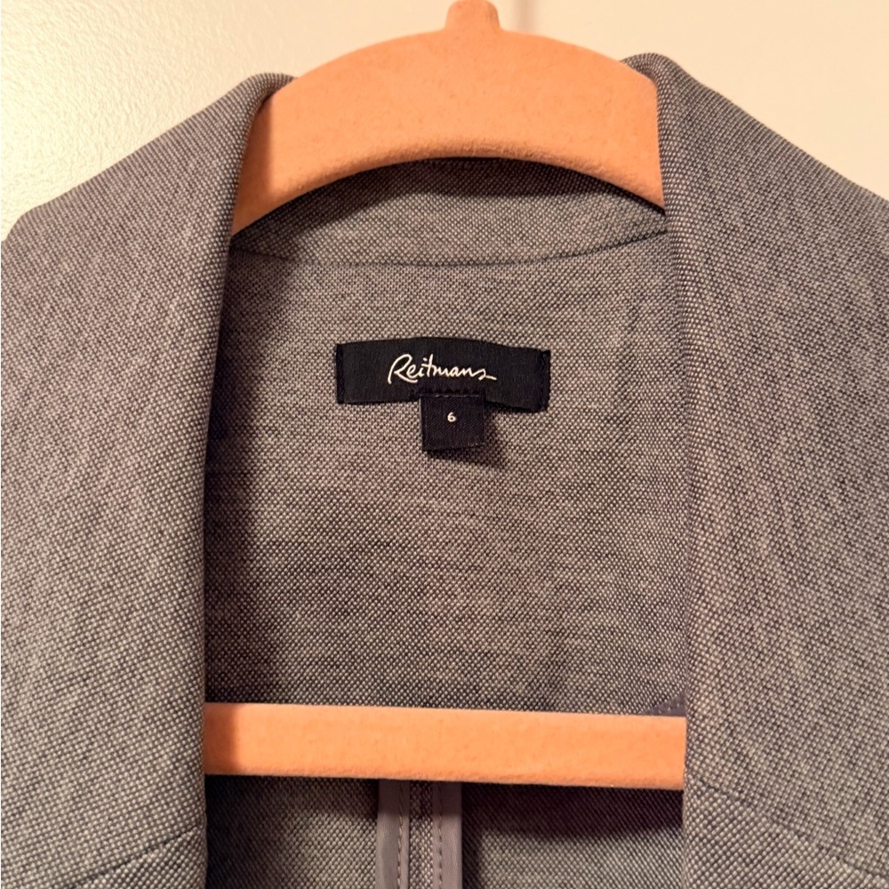 Reitmans Classic Gray Blazer Jacket Like New Size 6 - Picture 3 of 6